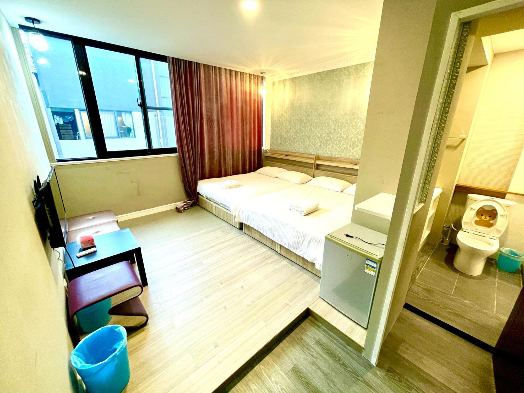 Fengchia Oslo Hotel Taichung Buitenkant foto